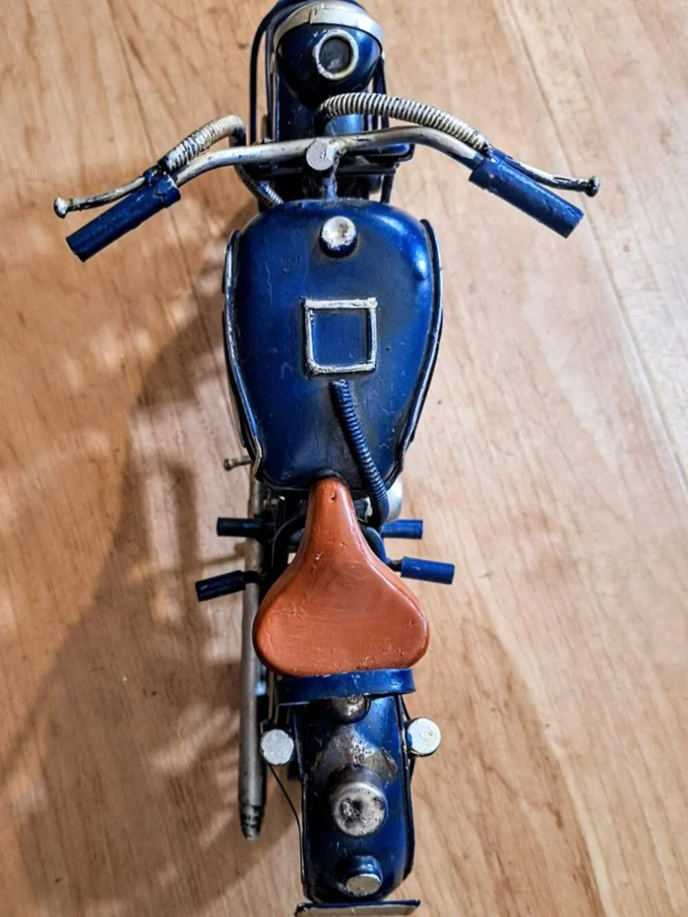 Handcrafted Vintage-Style Decorative Blue Metal 10″ Motorcycle Decor EUC